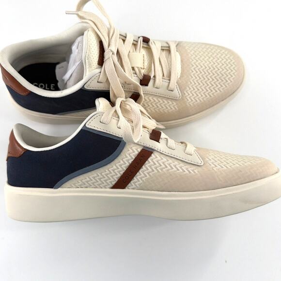 Athletic_Shoes